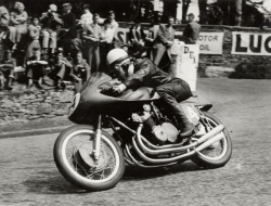 Pilote de légende : John Surtees