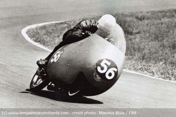 Keith Campbell avec la Moto Guzzi