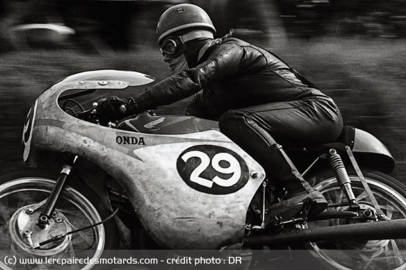 C'est avec Honda que Taveri a remporté ses trois titres en 125 C'est avec Honda que Taveri a remporté ses trois titres en 125
