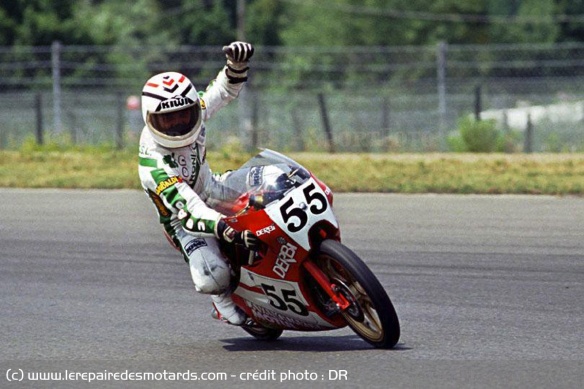 Manuel Herreros sur sa Derbi 80 Manuel Herreros sur sa Derbi 80