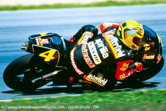 Max Biaggi l'année de la conquête de son premier titre mondial avec Aprilia
