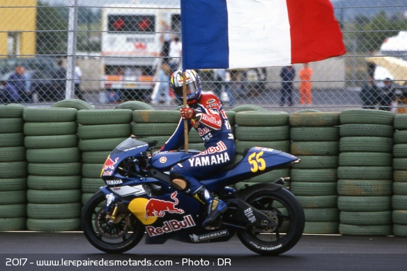 Histoire pilote : Régis Laconi gagne un GP 500