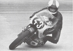 Pilote de légende : Jarno Saarinen (crédit : Yamaha)