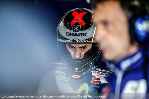 Après ses accrochages avec HJC, Lorenzo est passé chez Shark en 2016