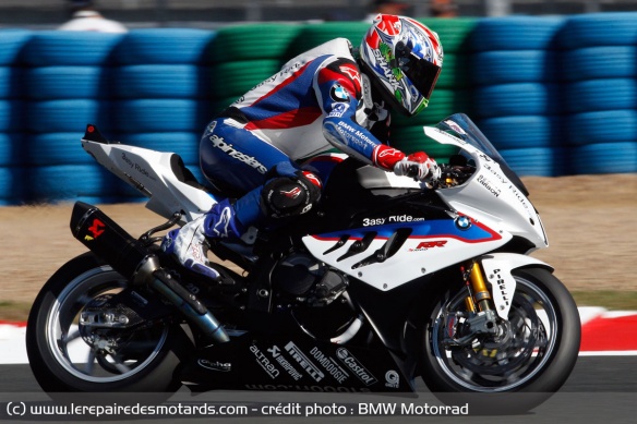Troy Corser lors de sa dernière saison en 2011 Troy Corser lors de sa dernière saison en 2011