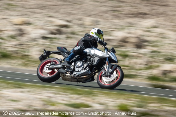 Essai du pneu Bridgestone Battlax Sport Touring T33