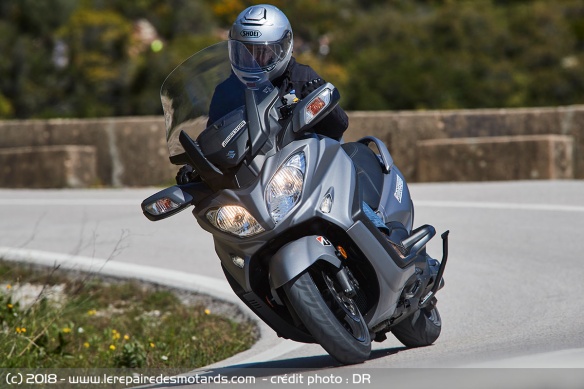 Essai pneu Bridgestone SC2 sur Suzuki Burgman 650