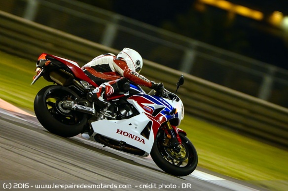 pneu Bridgestone S21 sur piste