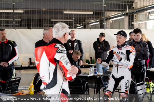 L'ex-pilote de MotoGP Jeremy McWilliams a particip&eacute; au d&eacute;veloppement du pneu et &eacute;tait pr&eacute;sent lors de l'essai
