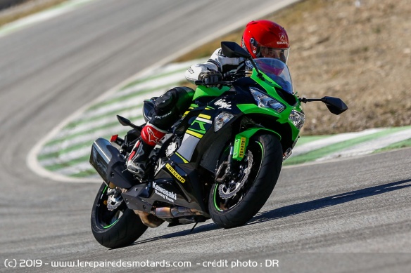 Essai du Dunlop Sportsmart MK3 sur Kawasaki Ninja ZX-6R
