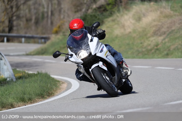 Le Dunlop Sportsmart MK3 sur route