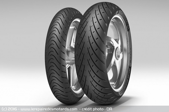 Pneu Metzeler Roadtec 01 avant et arrière