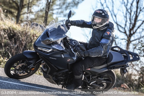 Essai du Metzeler Roadtec 02 sur la Honda NT1100