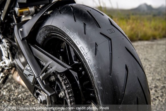 Pirelli Diablo Rosso Corsa II arrière