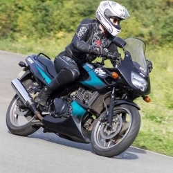 Emilie sur sa fidèle GPZ