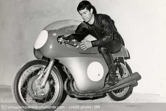 Agostini en 1964 lors de sa signature avec MV Agusta