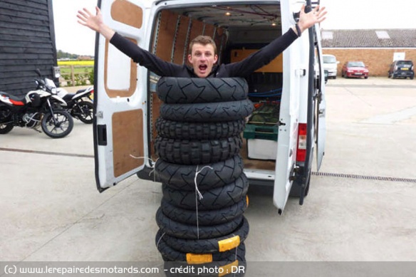 Rhys Lawrey, sponsorisé par Continental