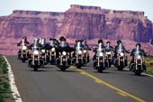 Mille Harley pour Milwaukee (c) WestForever - photo: Denis Pourcher