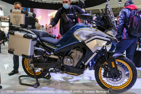 CFMOTO 800 MT