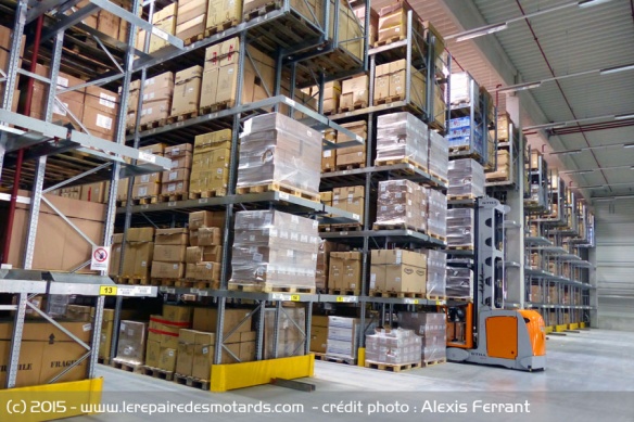 L'impressionnante zone de stockage est interdite d'accès à pied
