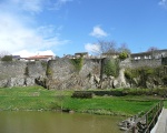Les remparts de Vouvant (c) BrettGdF