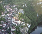 Vue sur Saint-Cirq-Lapopie (c) Xavier Bonnafous