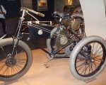Tricycle De Dion expos dans le muse l'Aventure Michelin (c) Clem Rutter