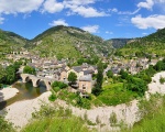 Le village de Saint-Enimie, au coeur des Cvennes (c) Tobi 87