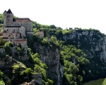 Vue sur le village de Saint-Cirq-Lapopie (c) Jojob.47