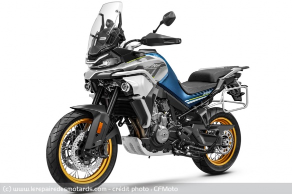CFMoto 800 MT Touring 2022