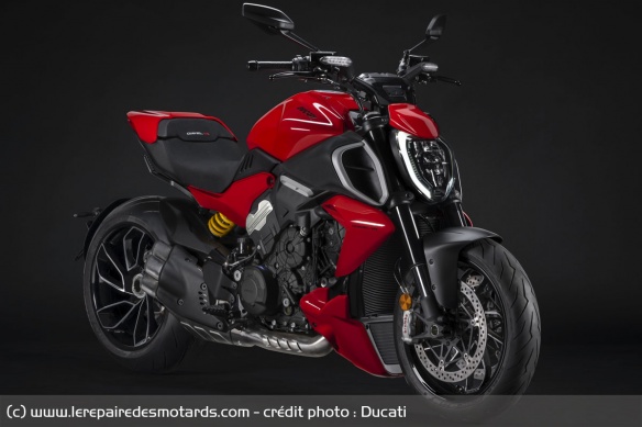 Ducati Diavel V4 2023