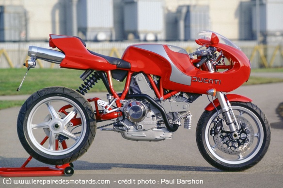 La Ducati MH900e de 2001