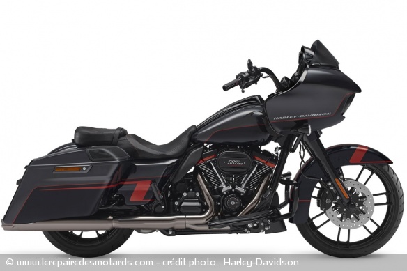 Harley Davidson Road Glide CVO