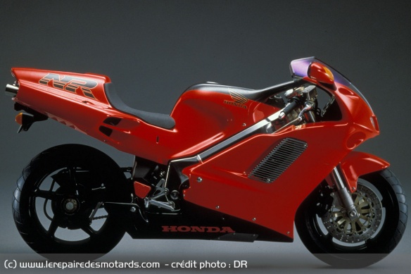 Honda NR750 RC40