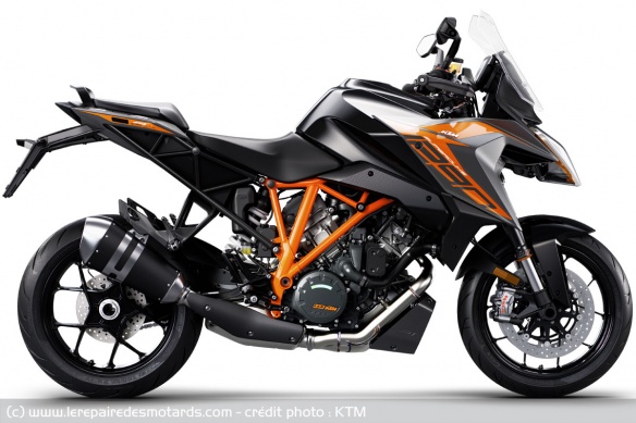 KTM 1290 Super Duke GT 2019