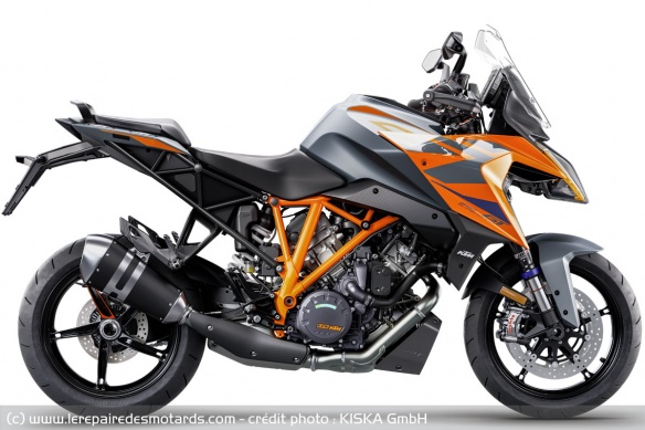 KTM 1290 Super Duke GT 2022