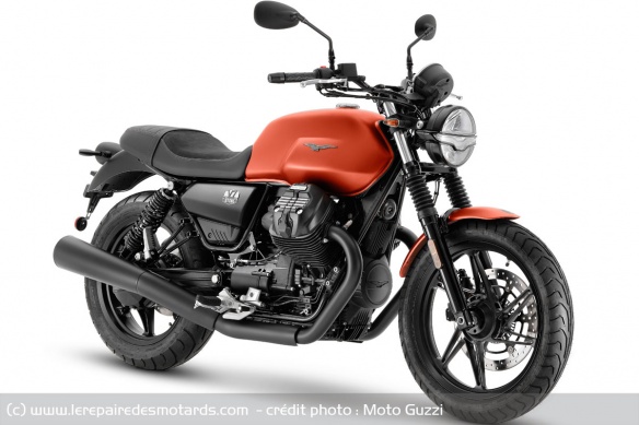 Moto Guzzi V7 Stone 2021