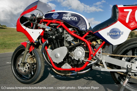 Le moteur 4 cylindres Kawasaki porté à 1.229 cm3