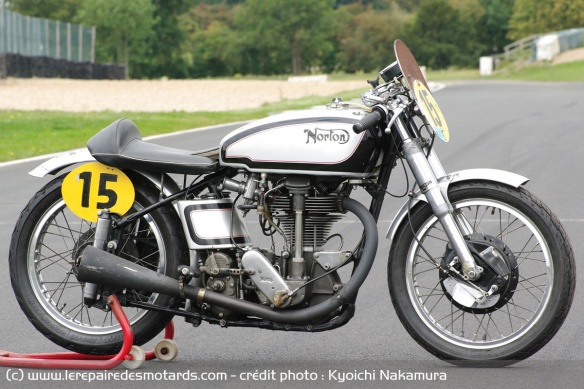 Norton Manx 500 de Dick Klamfoth lors de la Daytona 200 de 1952