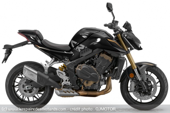 QJMOTOR SRK 800 Dark 2026