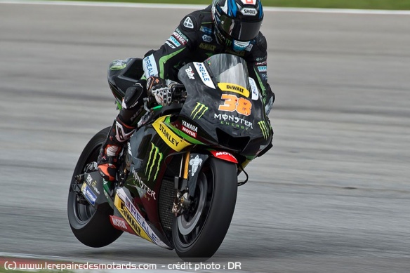 Bradley Smith au freinage à Sepang...
