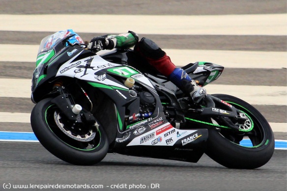 Pour supporter la longue ligne droite du mistral (15 à 16 secondes de pleine charge !) la moto du Bol est bridée à 13.800 tr/mn en sixième (régime maxi 14.500 sur les autres rapports), ce qui limite la vitesse maxi à 303 km/h. Les plus rapides atteignent 