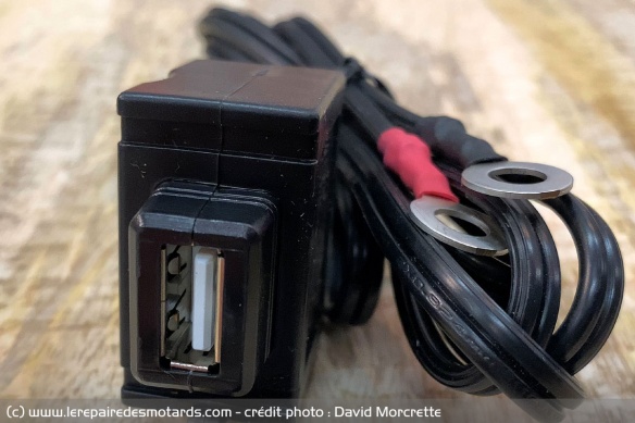Tuto : installer une prise USB sur sa moto
