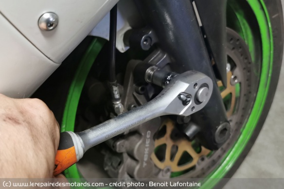 Démontage de l'étrier de frein