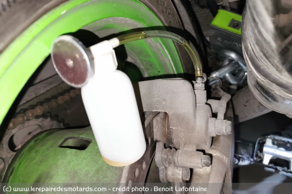 Récepteur de liquide très pratique