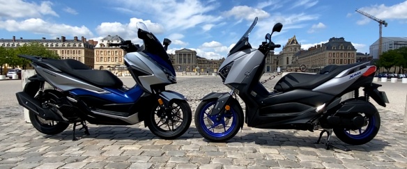 Comparo scooters Yamaha XMax Honda Forza 125
