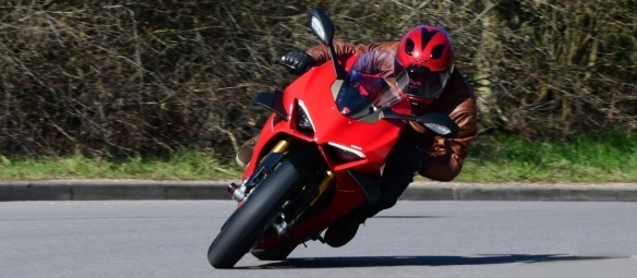 Essai sportive Ducati Panigale V4 S