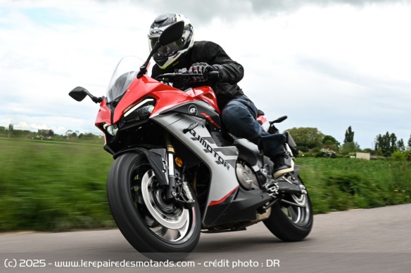 Dans l'ensemble, la SRK 600 RS se montre assez facile et bien n&eacute;e