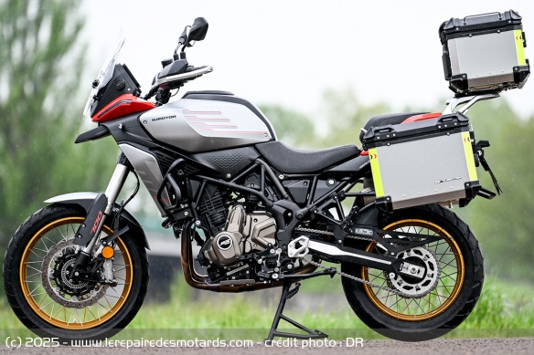 La QJMOTOR SRT 700 SX Touring La QJMOTOR SRT 700 SX Touring