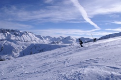 Piste skiable dans la ville de Bansko